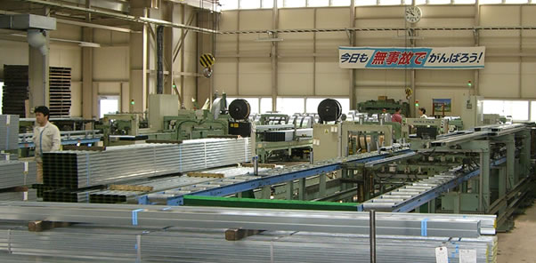 建築用鋼製下地材、ロールフォーミング、タワーウォールのことなら 株式会社 日進にお任せください。